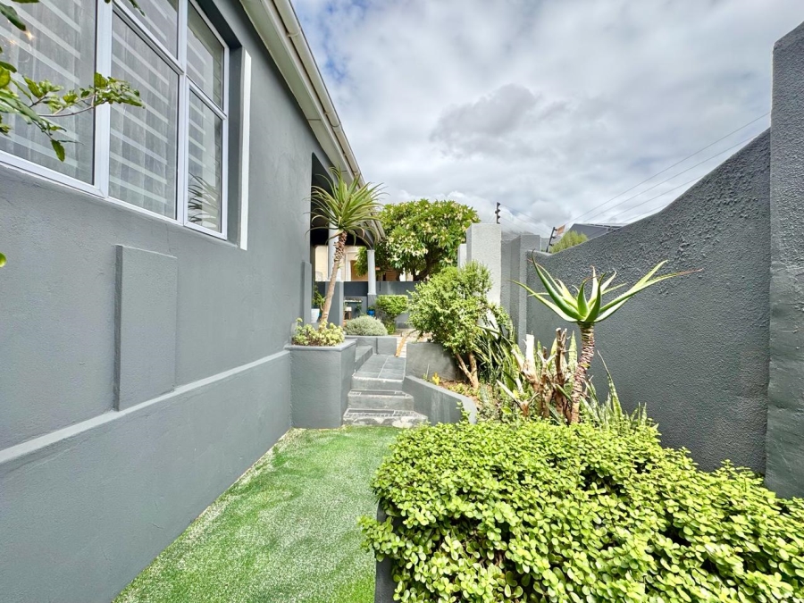 3 Bedroom Property for Sale in Woodstock Western Cape